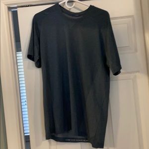 Men’s lululemon shirt
